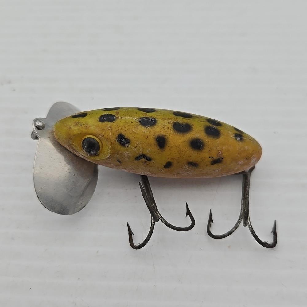 Vintage Fred Arbogast Jitterbug Fishing Lure Off-White Yellow Red Eyes USA
